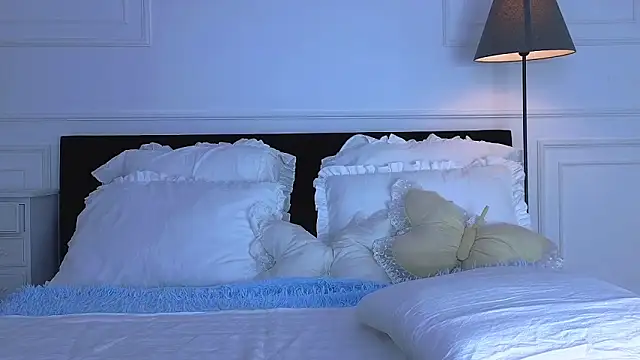 Snapshot of NicoleMarani chatting on 7, 2, 2026 NicoleMarani online show from 7, 2, 2026