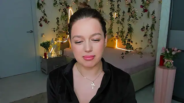 MiracleCurly online show from 1, 2, 2026