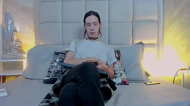 Hecatee 77 online show from 2, 11, 2025