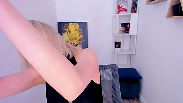 Snapshot of FloweryLove_1 chatting on 11, 3, 2025 FloweryLove 1 online show from 11, 3, 2025