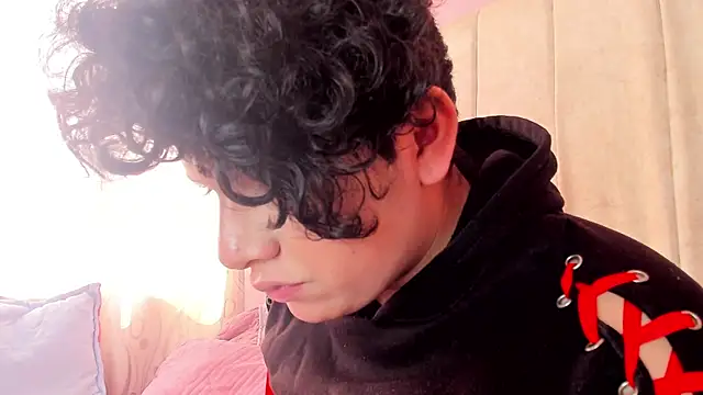 Snapshot of Satuurn_ chatting on 12, 2, 2025 Satuurn online show from 12, 2, 2025