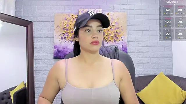 Paula Desousa online show from 8, 11, 2025