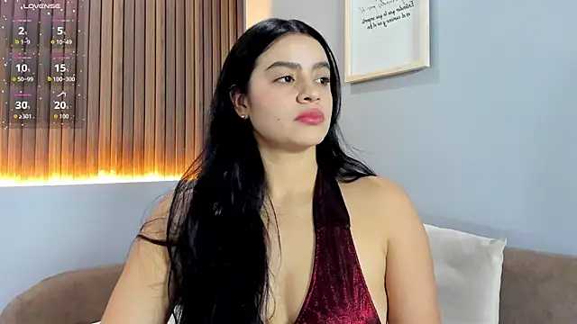 Snapshot of Paula_Desousa chatting on 5, 7, 2026 Paula Desousa online show from 5, 7, 2026