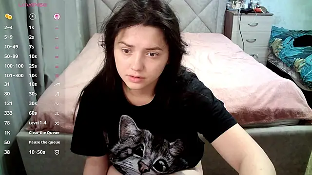 Snapshot of juliettkalen chatting on 6, 7, 2026 juliettkalen online show from 6, 7, 2026