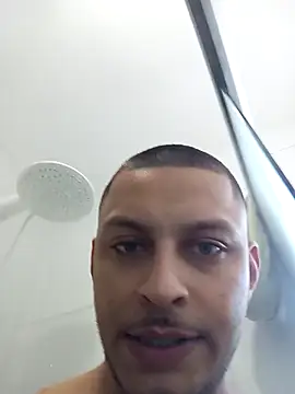 Snapshot of emrehliug12 chatting on 26, 9, 2025 emrehliug12 online show from 26, 9, 2025