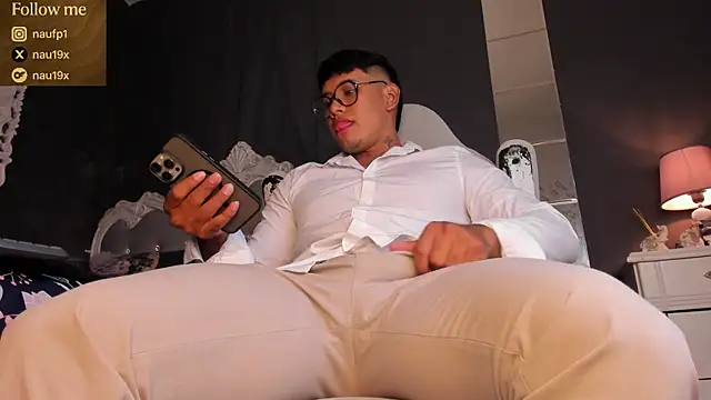 Snapshot of nau_fonseca1 chatting on 6, 11, 2025 nau fonseca1 online show from 6, 11, 2025