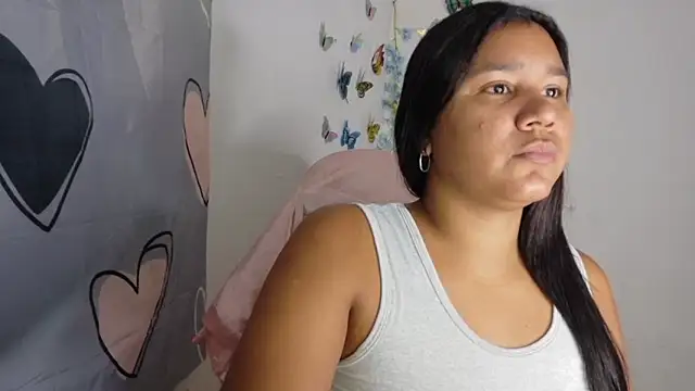 lucy hairypussy83 online show from 4, 12, 2025