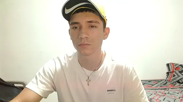 Snapshot of ChicoMaloFfF chatting on 25, 4, 2026 ChicoMaloFfF online show from 25, 4, 2026