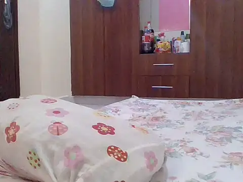 sweet-fancy online show from 31, 10, 2025