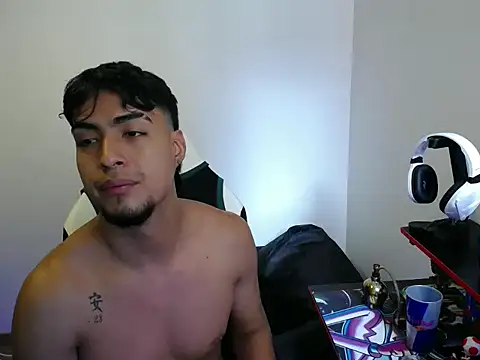 Snapshot of matias_bianco chatting on 16, 11, 2025 matias bianco online show from 16, 11, 2025