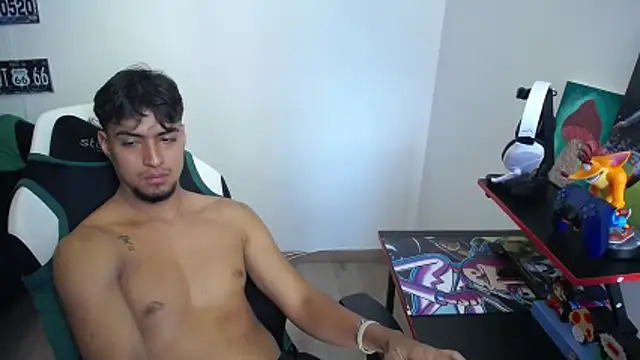 Snapshot of matias_bianco chatting on 22, 11, 2025 matias bianco online show from 22, 11, 2025