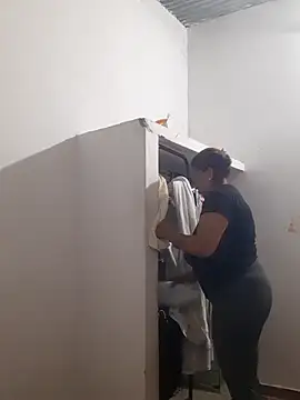 Snapshot of Valeria73 chatting on 18, 11, 2025 Valeria73 online show from 18, 11, 2025