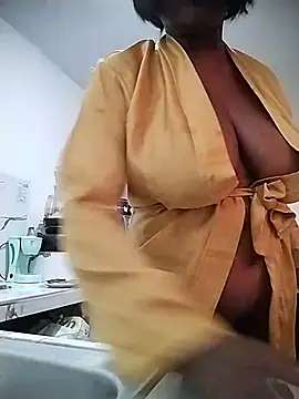 Snapshot of Alissamore3 chatting on 29, 5, 2026 Alissamore3 online show from 29, 5, 2026