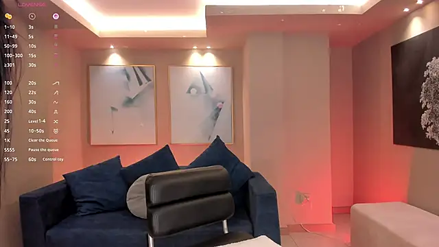 LizzHamilton   online show from 30, 11, 2025