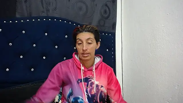 Snapshot of anyu1306 chatting on 18, 1, 2025 anyu1306 online show from 18, 1, 2025