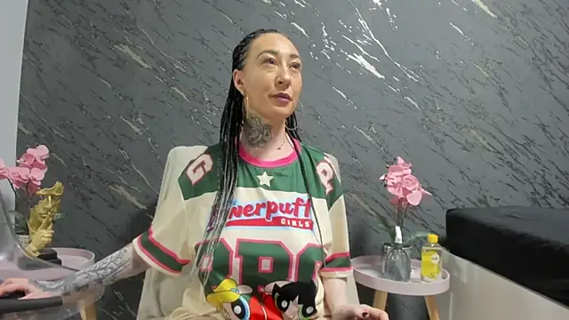 Rayanablackandwhite online show from 27, 11, 2025