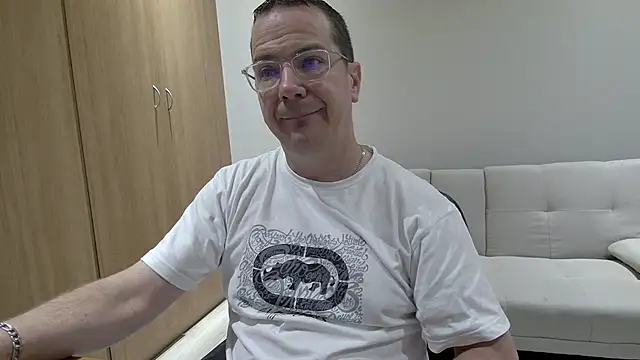 BrettJ81 online show from 5, 4, 2026