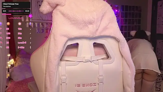 Evie Ro online show from 13, 11, 2025