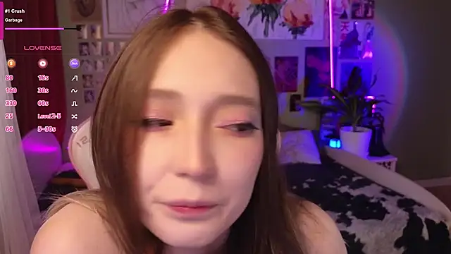 Snapshot of Evie_Ro chatting on 3, 5, 2026 Evie Ro online show from 3, 5, 2026