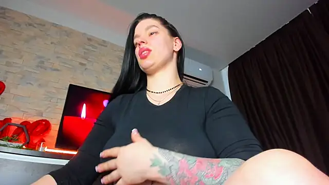 Laya Moon online show from 6, 2, 2025