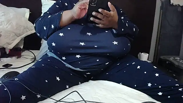 CandyBoobsXx online show from 3, 7, 2026