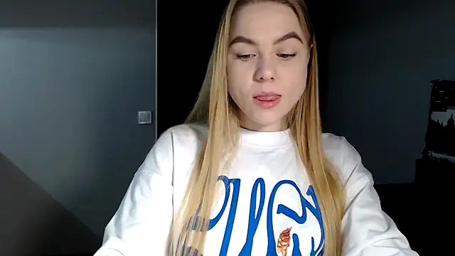 Snapshot of Sunbeam_ chatting on 5, 2, 2025 Sunbeam online show from 5, 2, 2025