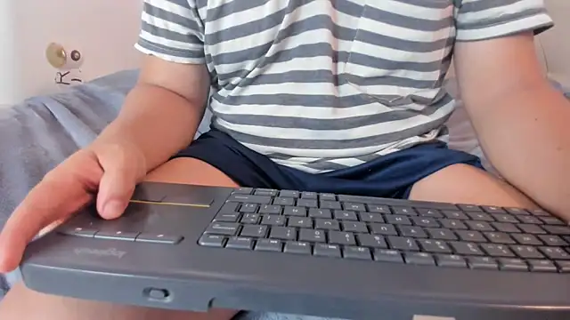 oliver price1 online show from 8, 4, 2026