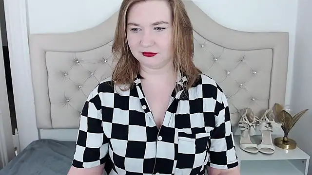 LaraDream online show from 5, 2, 2025