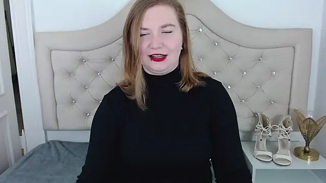 LaraDream online show from 7, 2, 2025