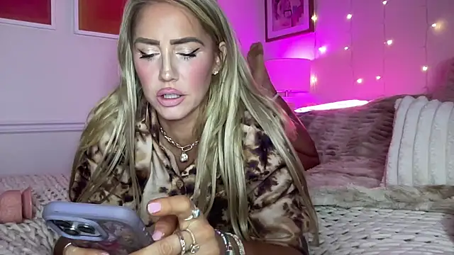 Snapshot of Fitnessbabe69 chatting on 5, 2, 2026 Fitnessbabe69 online show from 5, 2, 2026